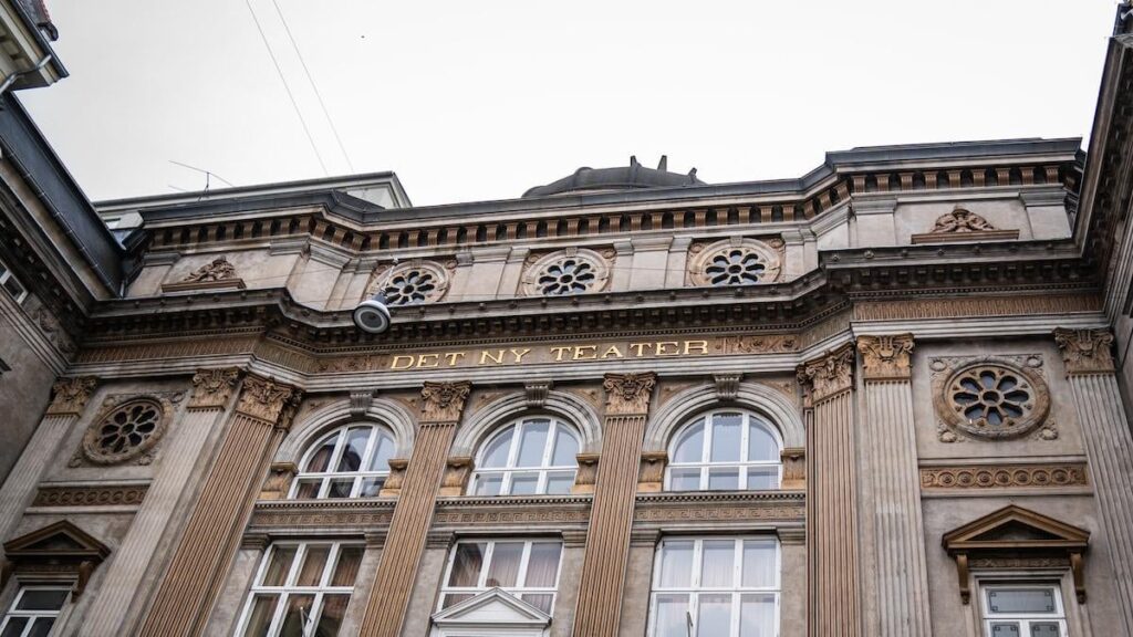 Theater experiences harassment against Ukraine event: "Looks like Russian propaganda"