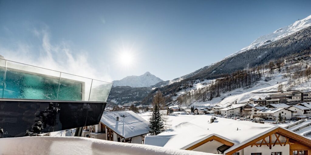 Das Central, Sölden is a hotel with a Michelin-starred restaurant Das Central, Sölden is a hotel with a Michelin-starred restaurant