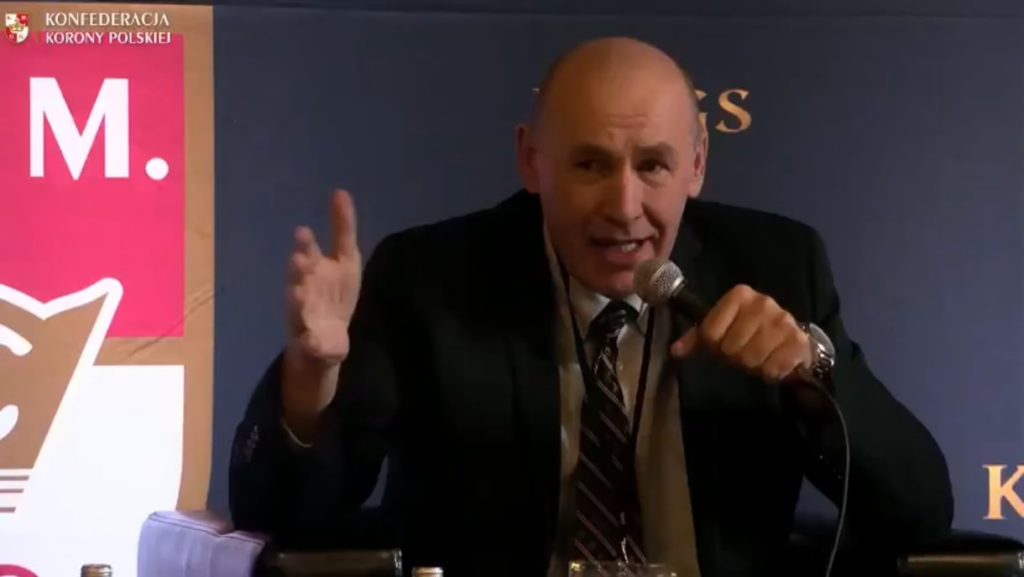Braun's expert claims that the border wall was built to prevent Poles from escaping to Belarus.