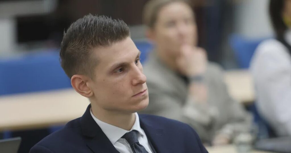 VIDEO “He could bully minorities at school and shoot with a pump!” Streamer Kris Kärner’s shocking statement about children raises eyebrows VIDEO "He could bully minorities at school and shoot with a pump!" Streamer Kris Kärner's shocking statement about children raises eyebrows