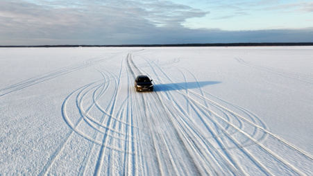 The first official ice road of the season opened between Estonian islands Hiiumaa and Saaremaa Photo: Janis Laizans/Reuters