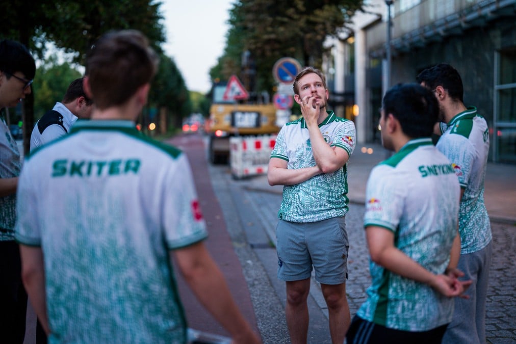 Team Falcons TI14