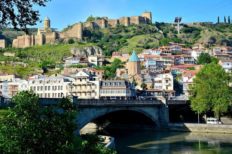 Geostat on domestic tourism: Decline in visitors, stable visit numbers