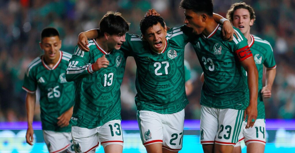 Mexico cruises past Iceland with a 4-0 win in the lead up to the World Cup