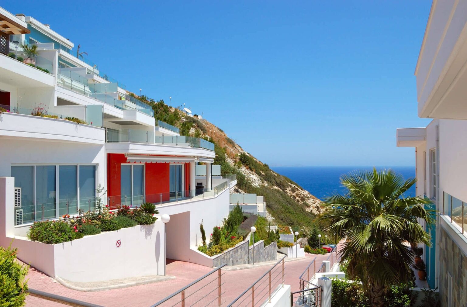Greece to shift to mandatory bank payments for rent from April