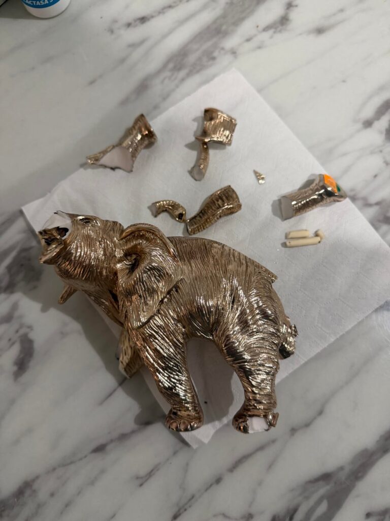 I'm looking for this elephant statue (it has sentimental value)