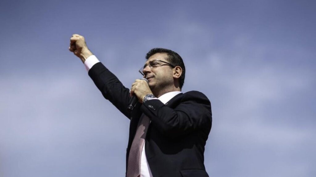 Ekrem İmamoğlu: "The path of those who are afraid of losing their seats has always been forgery and immoral methods. Those who produce dossiers, those who produce headlines, TRT, Anadolu Agency; you will see them run away like rats when a whistle is blown. They will run away like rats."