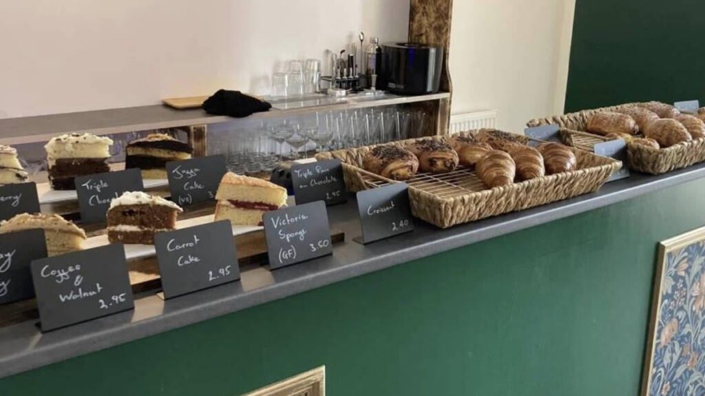 Coffee shop apologises to grieving family for 'sick joke' after staff member called them 'depressed' on receipt at wake