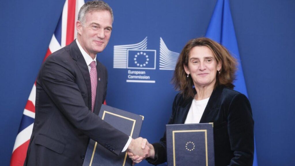 UK should talk about rejoining the EU customs union, says trade secretary