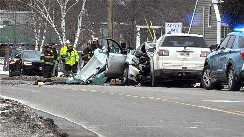 Multiple vehicles involved in serious crash in Norway, Maine