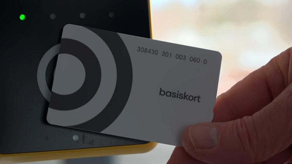 'The elderly have become insecure by not being able to take the bus': Several criticize the launch of a new travel card