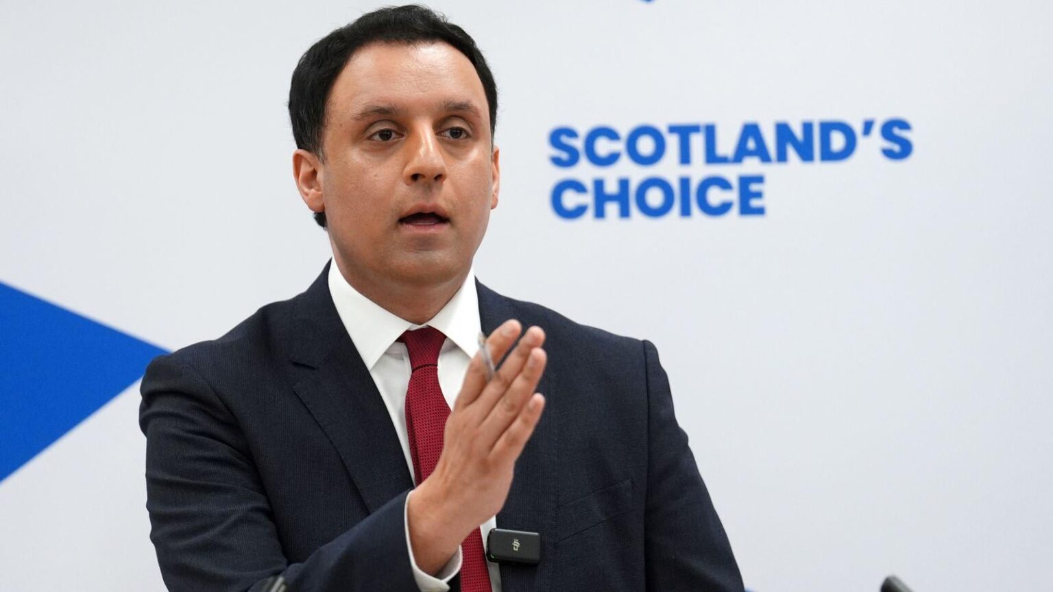 Scottish Labour commits to banning transgender women from female prisons if Anas Sarwar becomes first minister