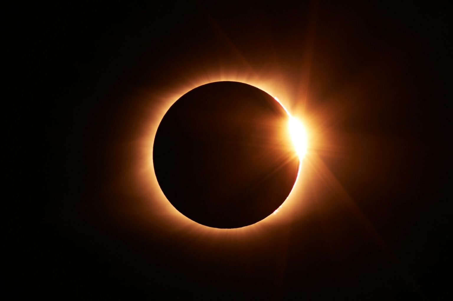 Portugal will witness the biggest solar eclipse of the century Portugal will witness the biggest solar eclipse of the century