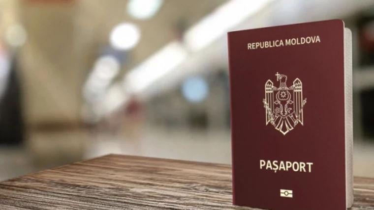 Maia Sandu signed the decree withdrawing citizenship for nine people