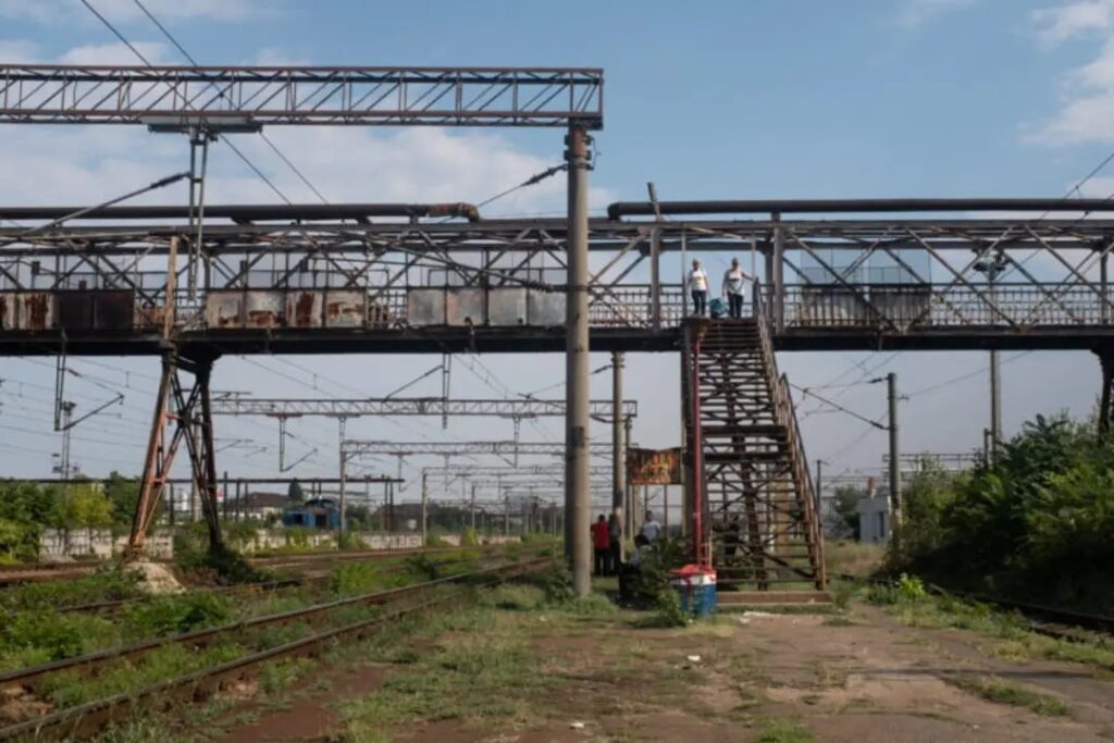This is what a train station in Bucharest looks like