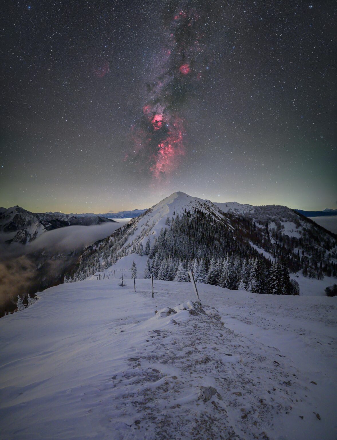 Slatnik (Soriška planina), fog and night sky