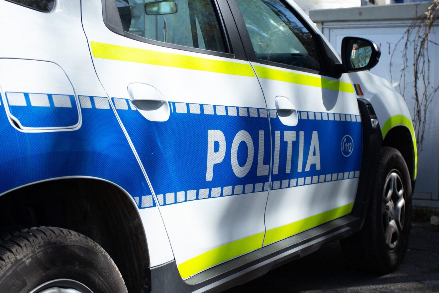 Two boys, aged 17 and 18, arrested after firing non-lethal pistols at four girls in District 5