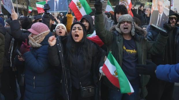 More than 100K rally in downtown Toronto in solidarity with Iranian protesters | CBC News