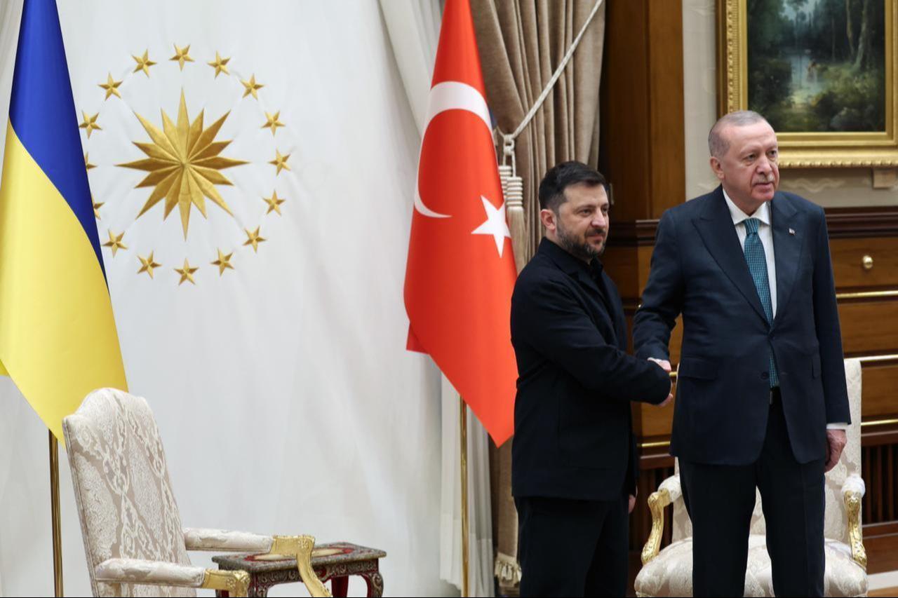 President Recep Tayyip Erdogan meets with the President of Ukraine Volodymyr Zelenskyy during an official meeting at the Presidential Complex in Ankara, Türkiye on Nov. 19, 2025. (TUR Presidency/AA Photo)