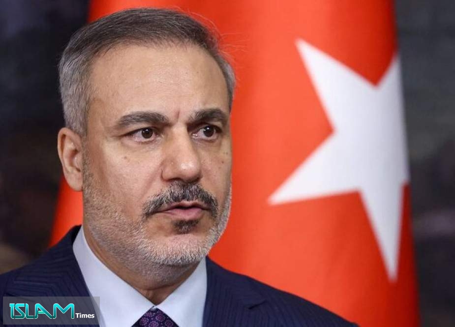 Araghchi, Fidan Discuss Iran-US Nuclear Talks by Phone