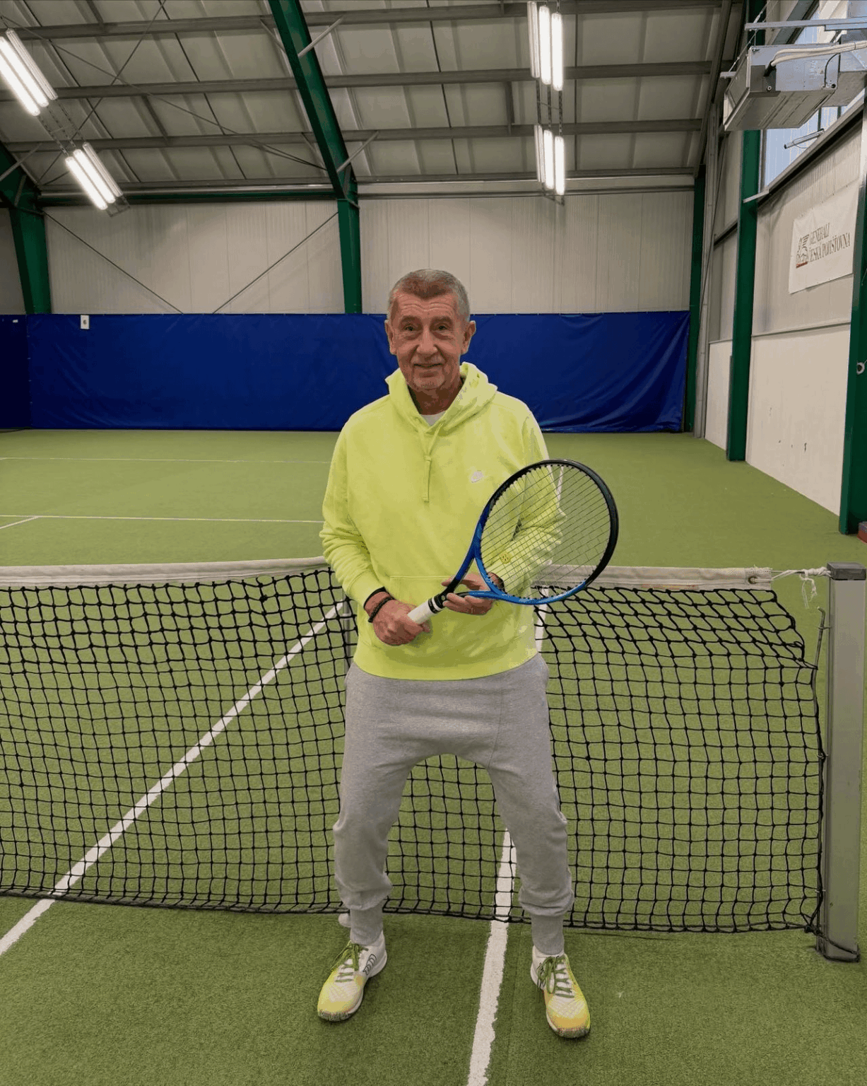 Andrej, wearing a cap backwards doesn't mean you wear sweatpants too :D