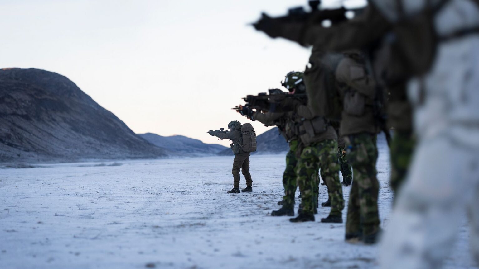 Swedish Air Force Rangers train with Denmark in Greenland