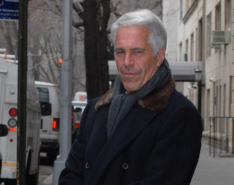 Wrote from Slovenia to pedophile Epstein: "You'll have to wait for the videos"