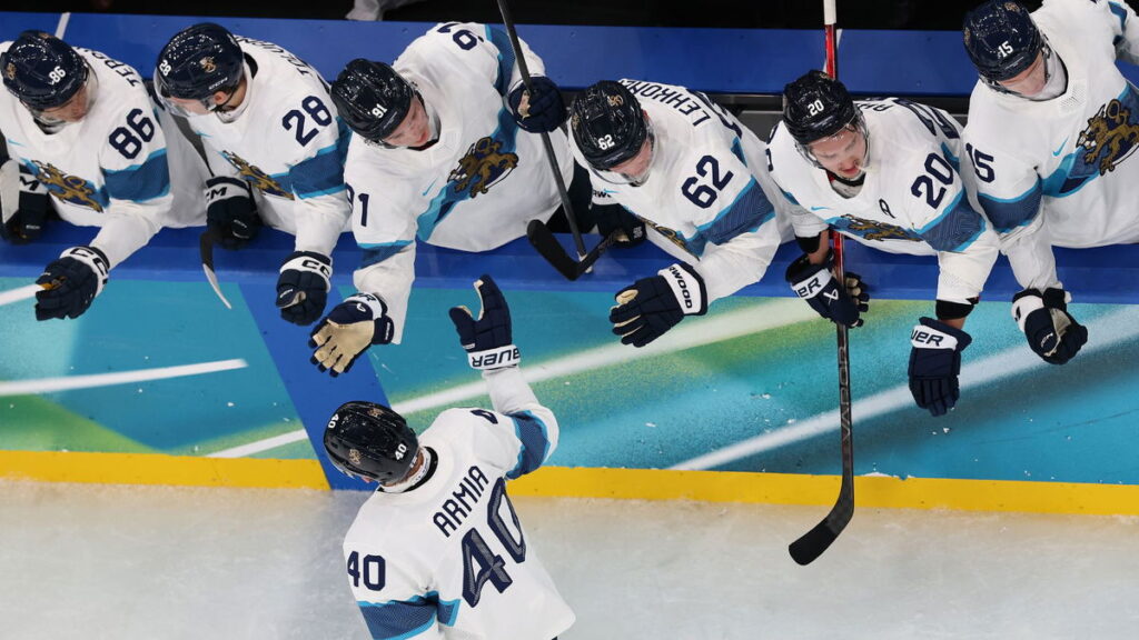 Finland defeats Slovakia 6-1 to earn Olympic bronze medal Finland defeats Slovakia 6-1 to earn Olympic bronze medal