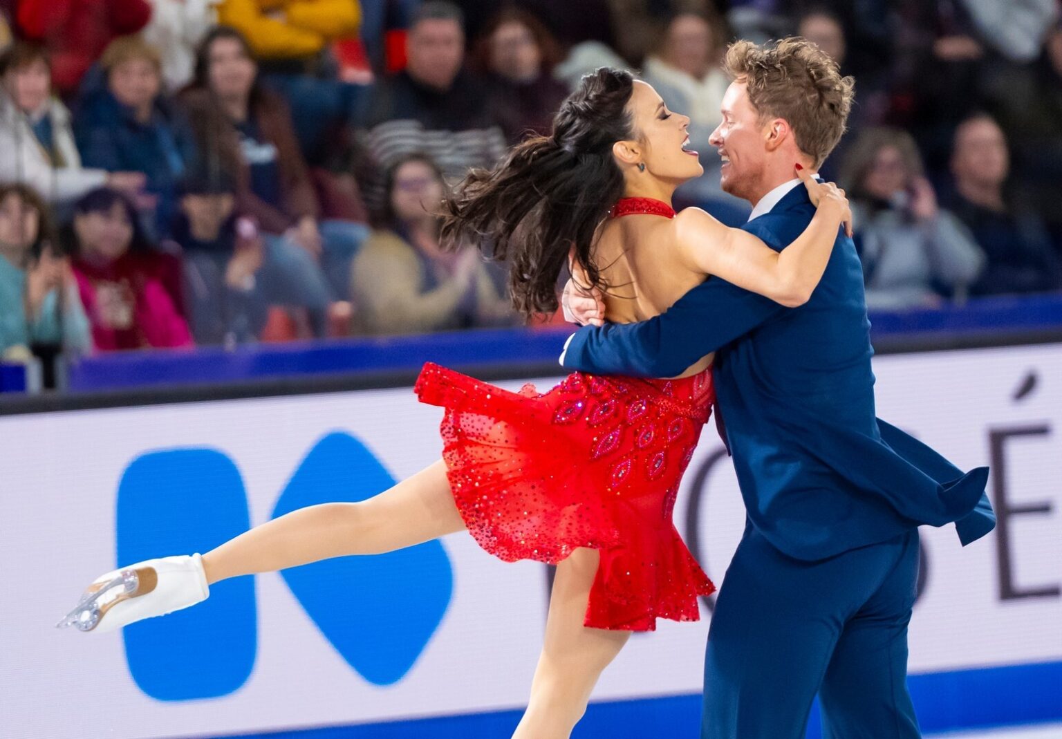 Petition to investigate the judges that awarded France a gold medal at the Winter Olympics reaches 15,000 signatures -
