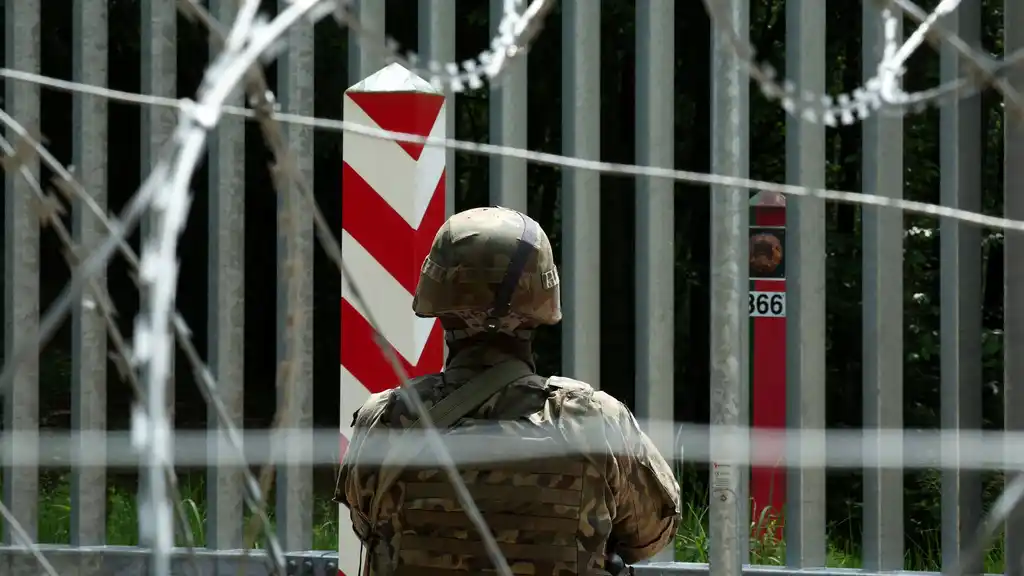Poland to Extend Temporary Border Ban Near Belarus for Three Months