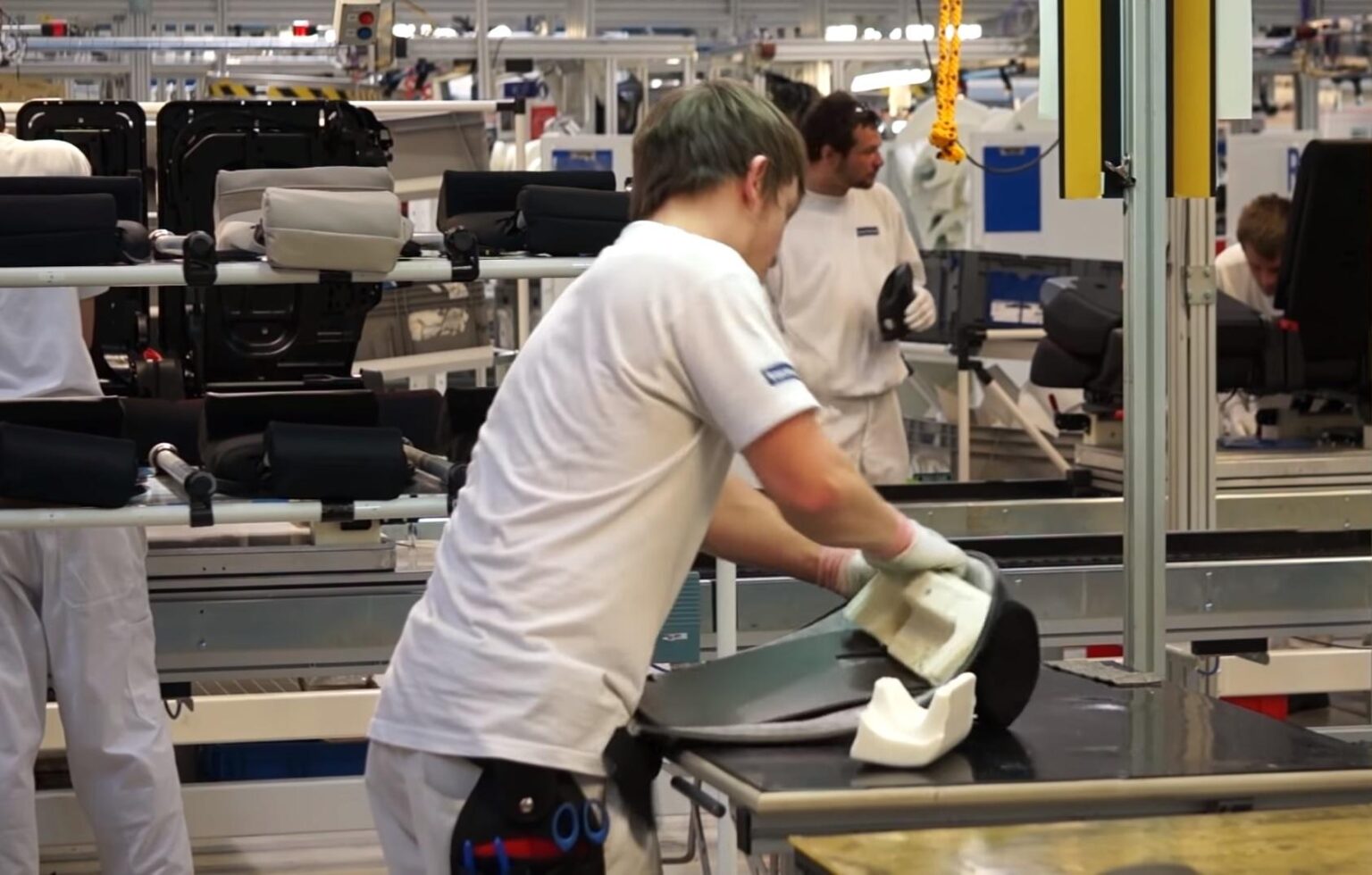 20,000 JOBS DISAPPEARING: Bad news arrives for Serbs in Bavaria, here are the most endangered jobs!