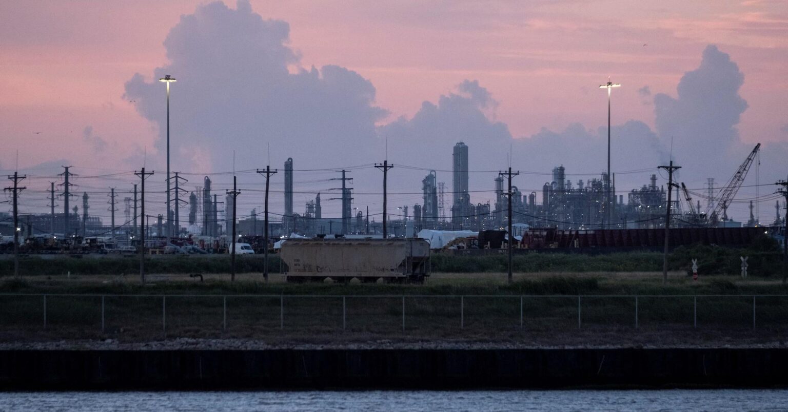 US refiners struggle to absorb sudden surge in Venezuelan oil imports