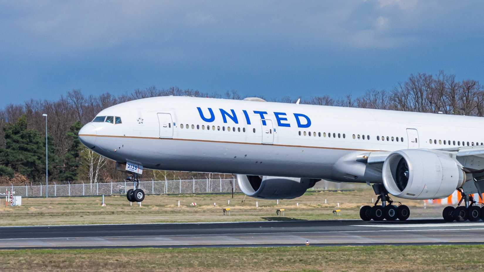 United 777-300ER Nose Closeup