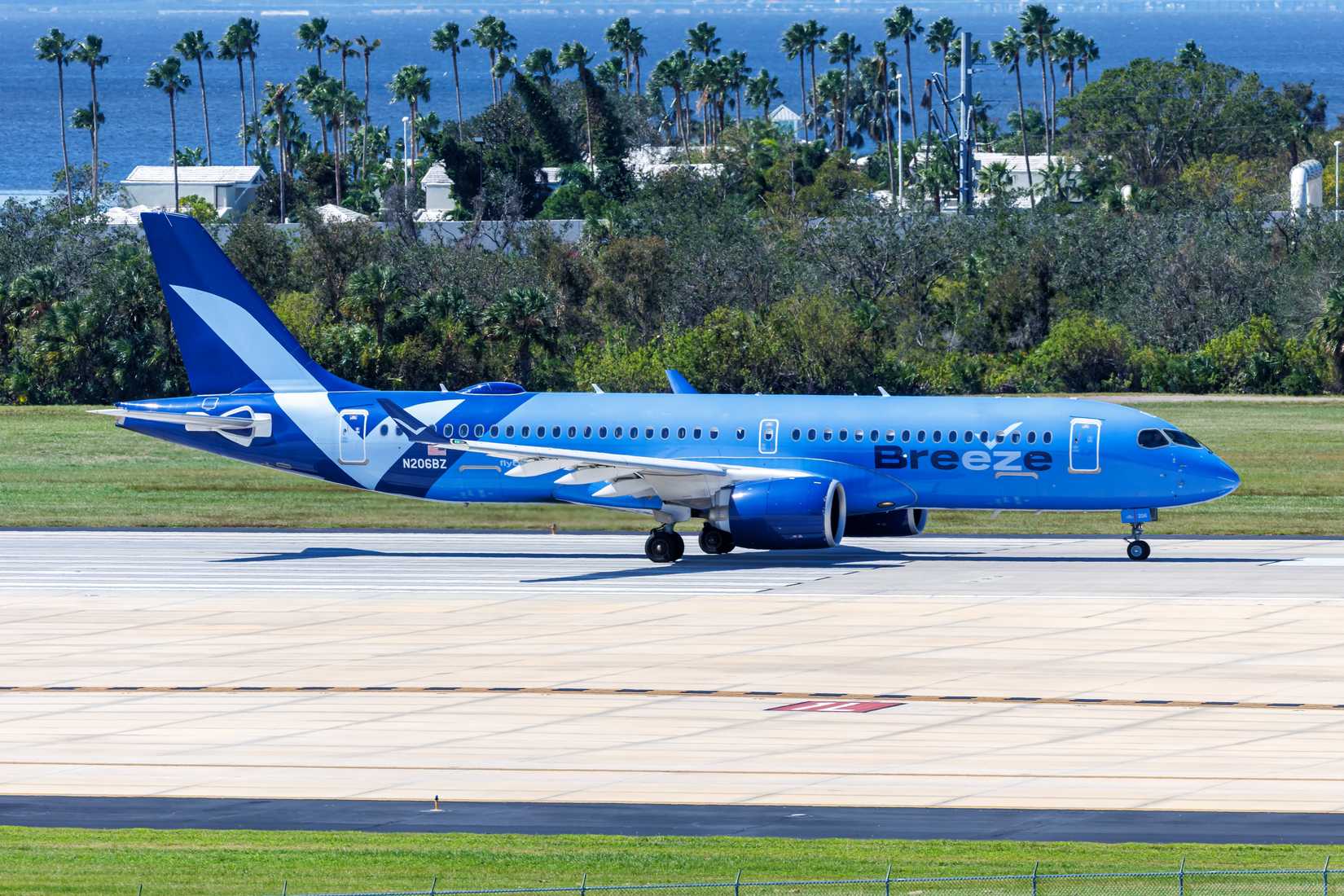 Breeze Airways Airbus A220-300 aircraft 