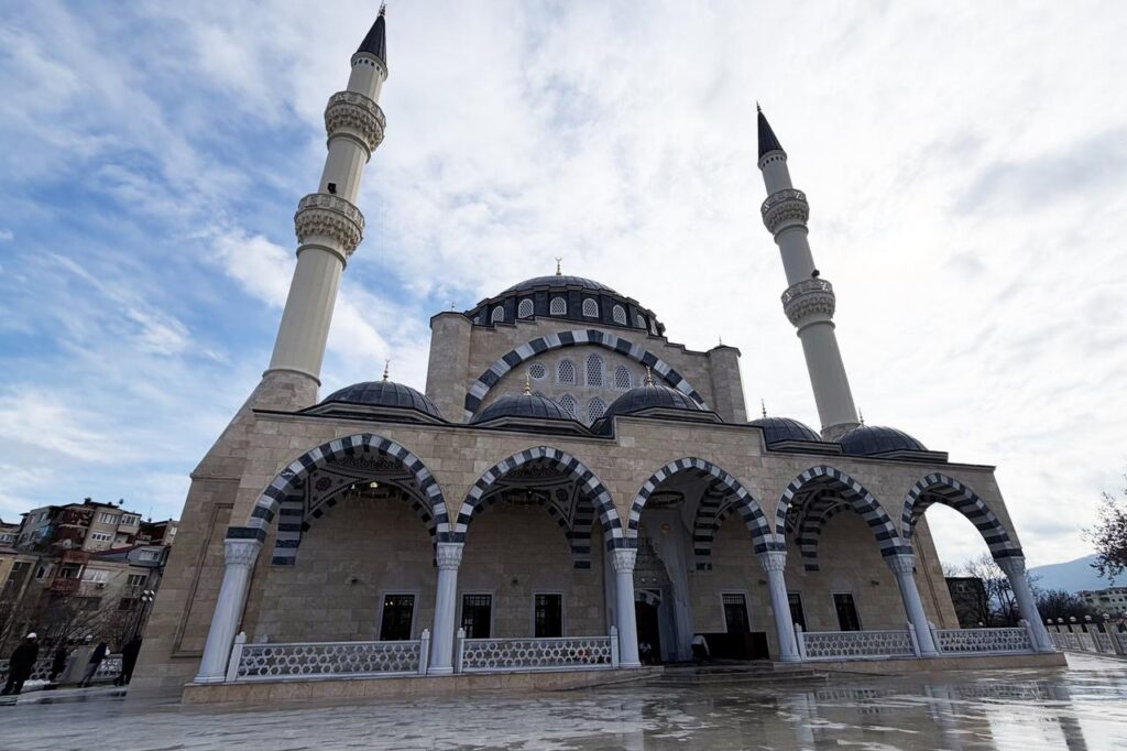 The final touches are being made on the Skopje Mosque, built by the Türkiye Diyanet Foundation (TDV) in the Skopje, North Macedonia, February 14, 2026. (AA Photo)