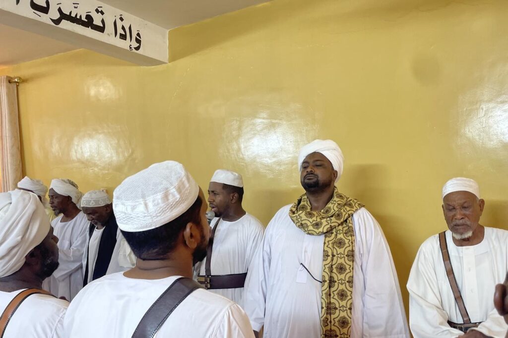Members of the Sammaniyya Order performing dhikr in the city of Omdurman, near Khartoum, February 2, 2026. ( AA Photo)