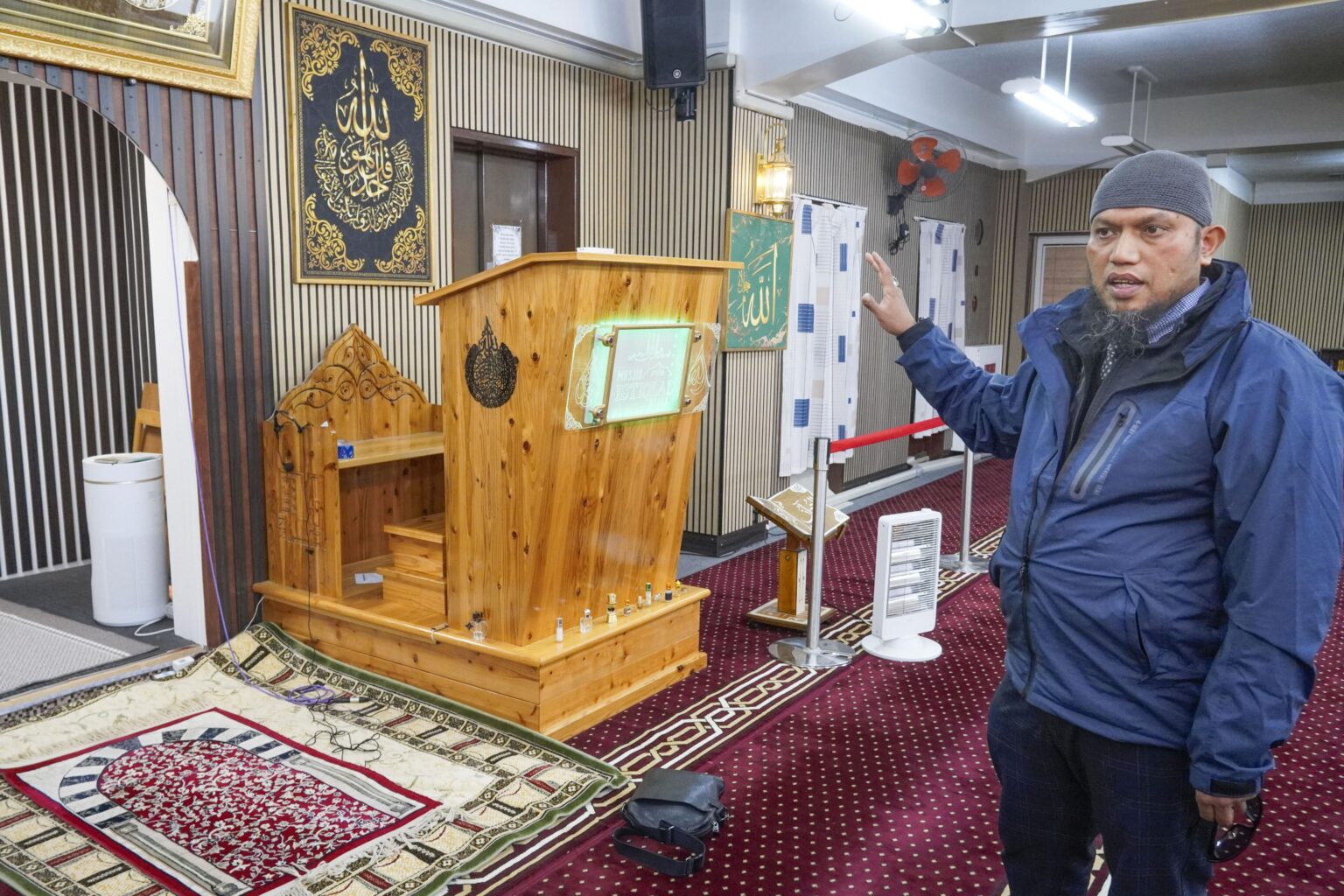 False information about loud noises at Osaka mosque in early morning spreads on social media, leaving those affected confused