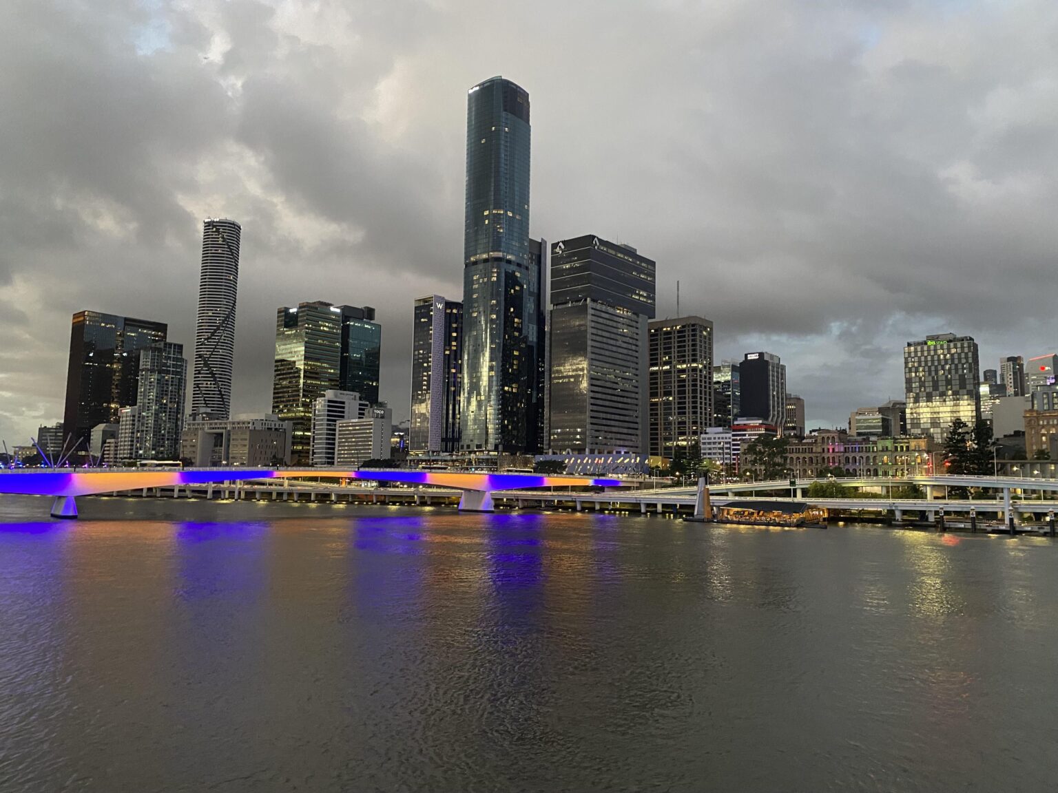 Brisbane: the Neon city