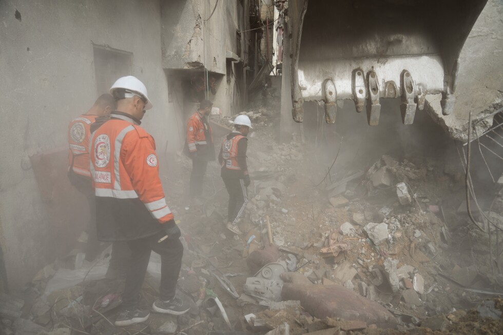 Israeli strikes kill 3 in Gaza, Shifa hospital says Israeli strikes kill 3 in Gaza, Shifa hospital says