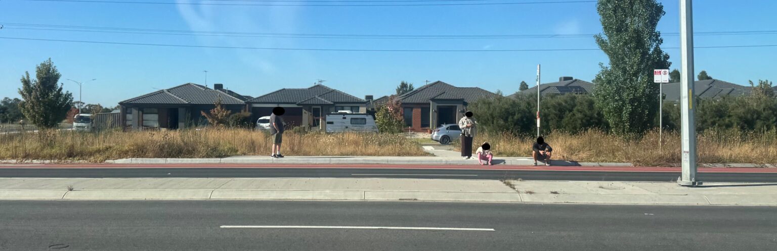 Ahh Officer (Cardinia Shire) - No bus stops so kids sitting on the curb