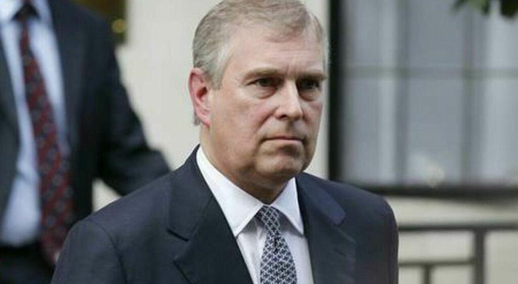 «Andrew Mountbatten-Windsor arrested: «He shared confidential information with Jeffrey Epstein». The police raid on his 66th birthday
