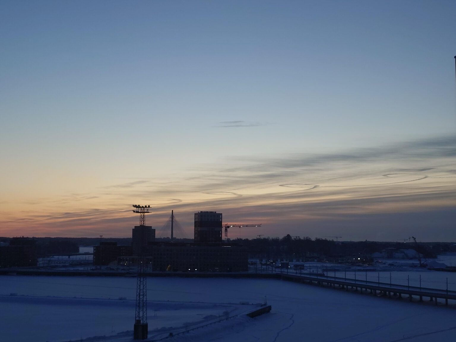 Unusual plane trail this morning in Helsinki