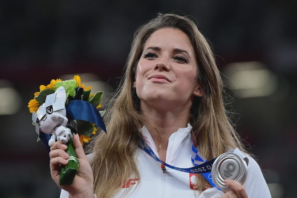 A reminder of why Maria Andrejczyk is a legend in Poland. She didn't just win a medal; she saved a life."