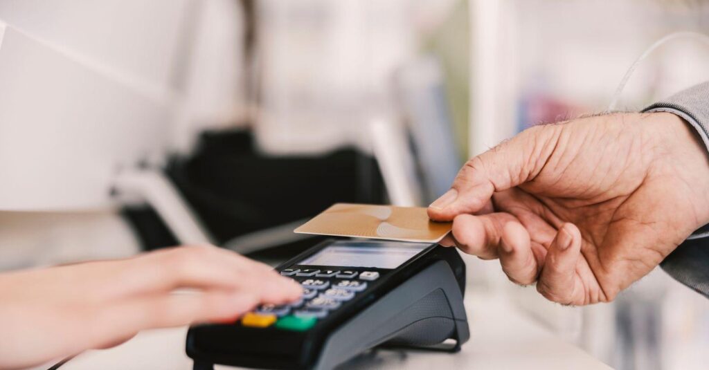 AI also reads POS and receipts to combat tax evasion and fraud: analysis of integrated databases to target controls, but it will be man who decides