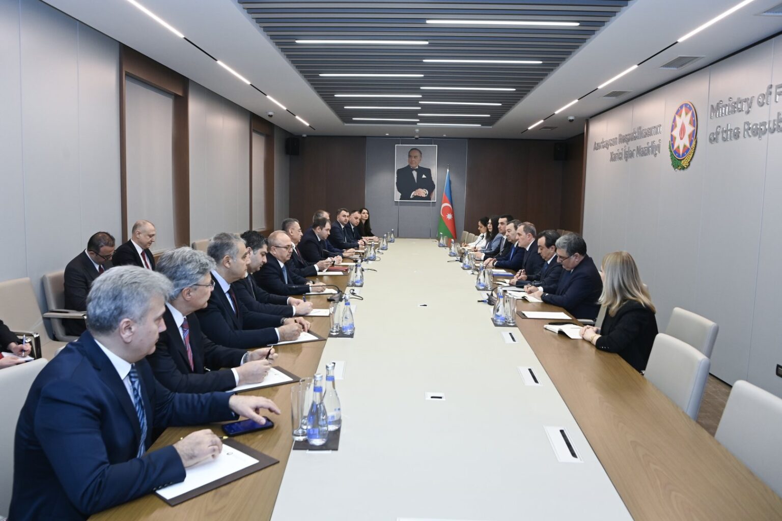 Azerbaijani FM engages in crucial security talks with Türkiye and Georgia