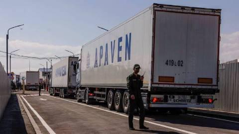 Ankara and Yerevan have reached an agreement to launch direct land trade, according to Turkish outlet T24.
A major step toward economic normalization between the two neighbors.