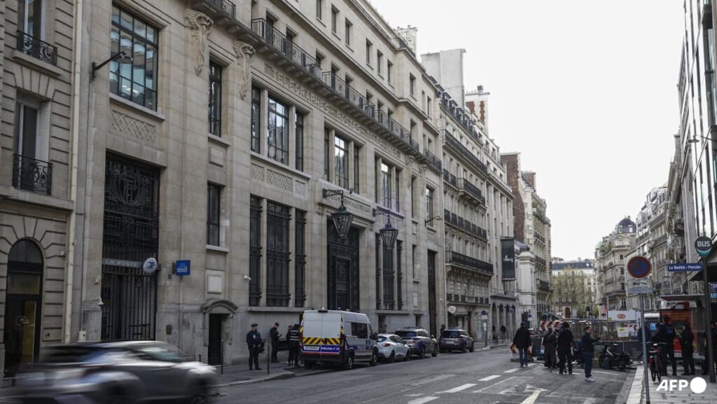 France foils Paris bomb attack outside US bank