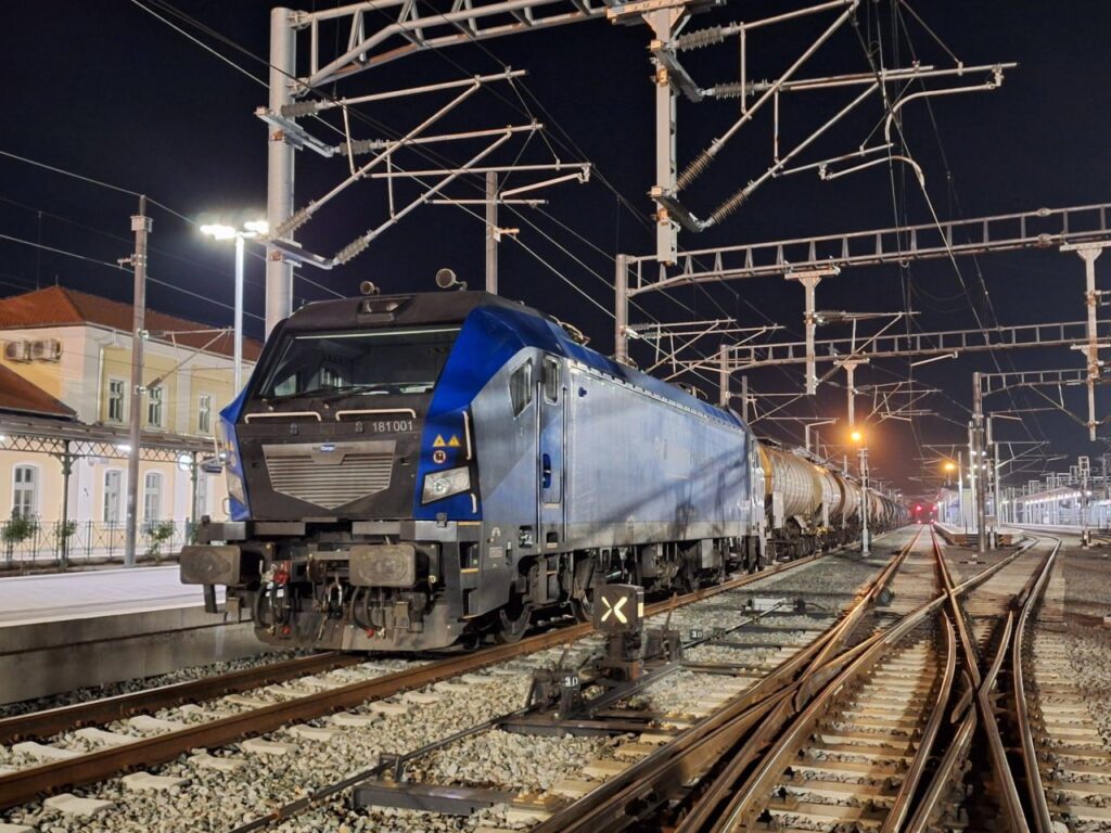 Four-axle mainline DC locomotive Bison from CRRC for the Belgrade–Budapest line