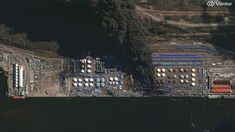 Ukraine steps up attacks on Russian oil industry as Kremlin reaps export windfall