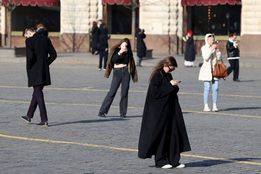 Is Russia set to oust Telegram and WhatsApp from its internet?